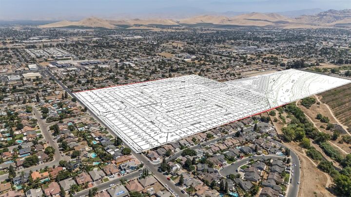Property Photo: 1 Beverly CA 93257