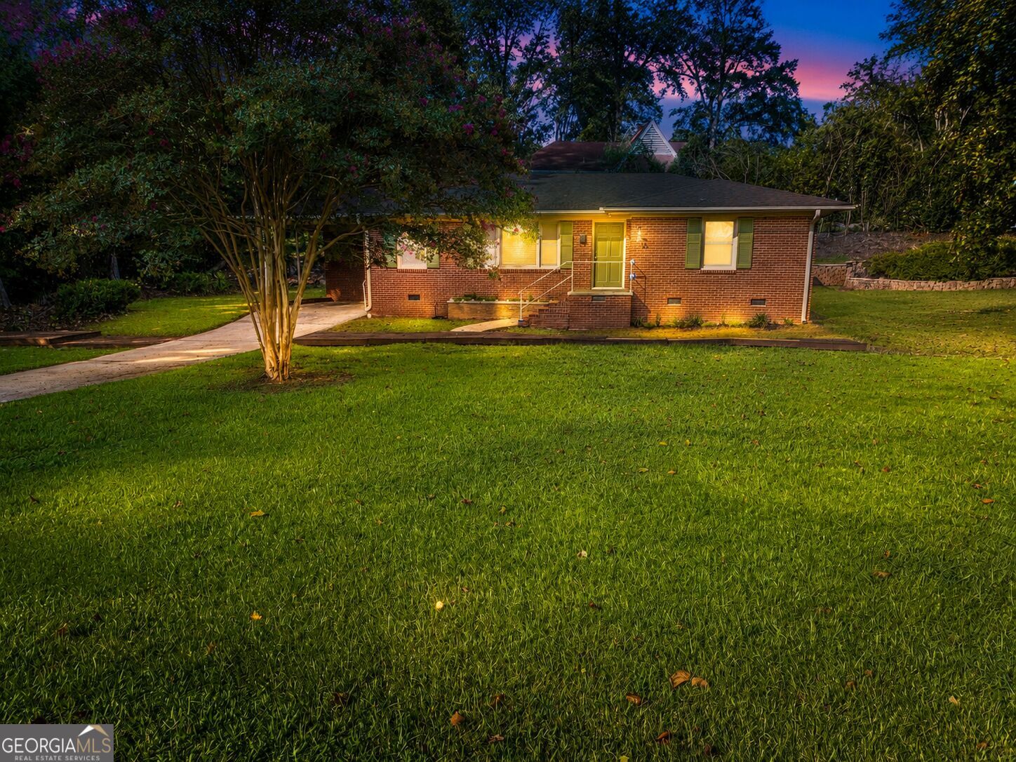 Property Photo:  202 Forrest Avenue  GA 30286 