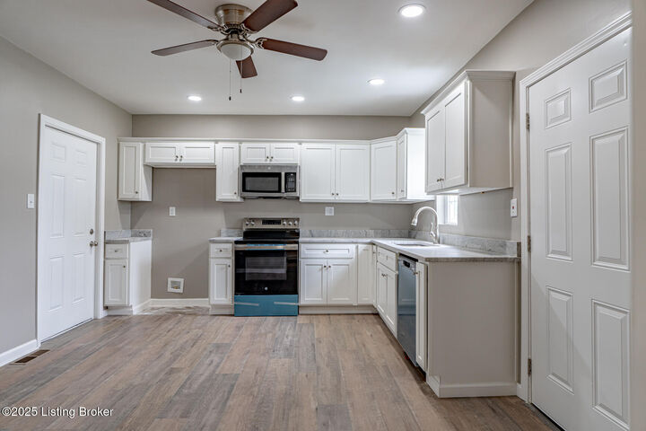 Property Photo:  1246 Schiller Ave  KY 40204 