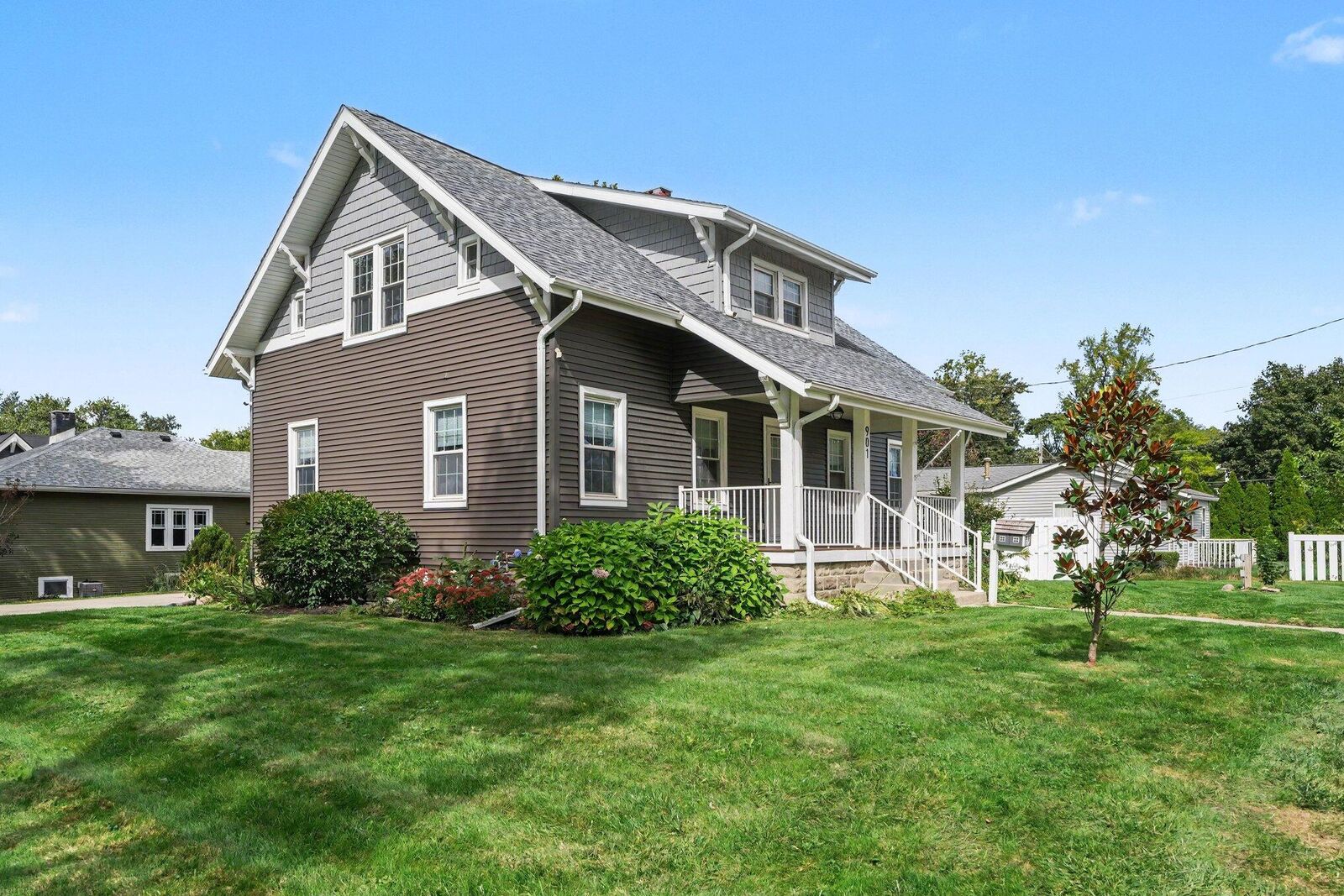 Property Photo:  901 Campbell Street  IN 46385 