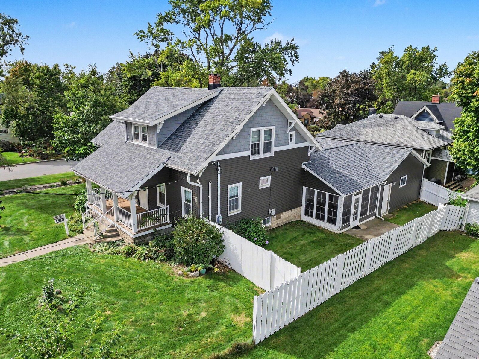 Property Photo:  901 Campbell Street  IN 46385 