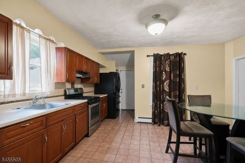 Property Photo: 526 E 25th St NJ 07514