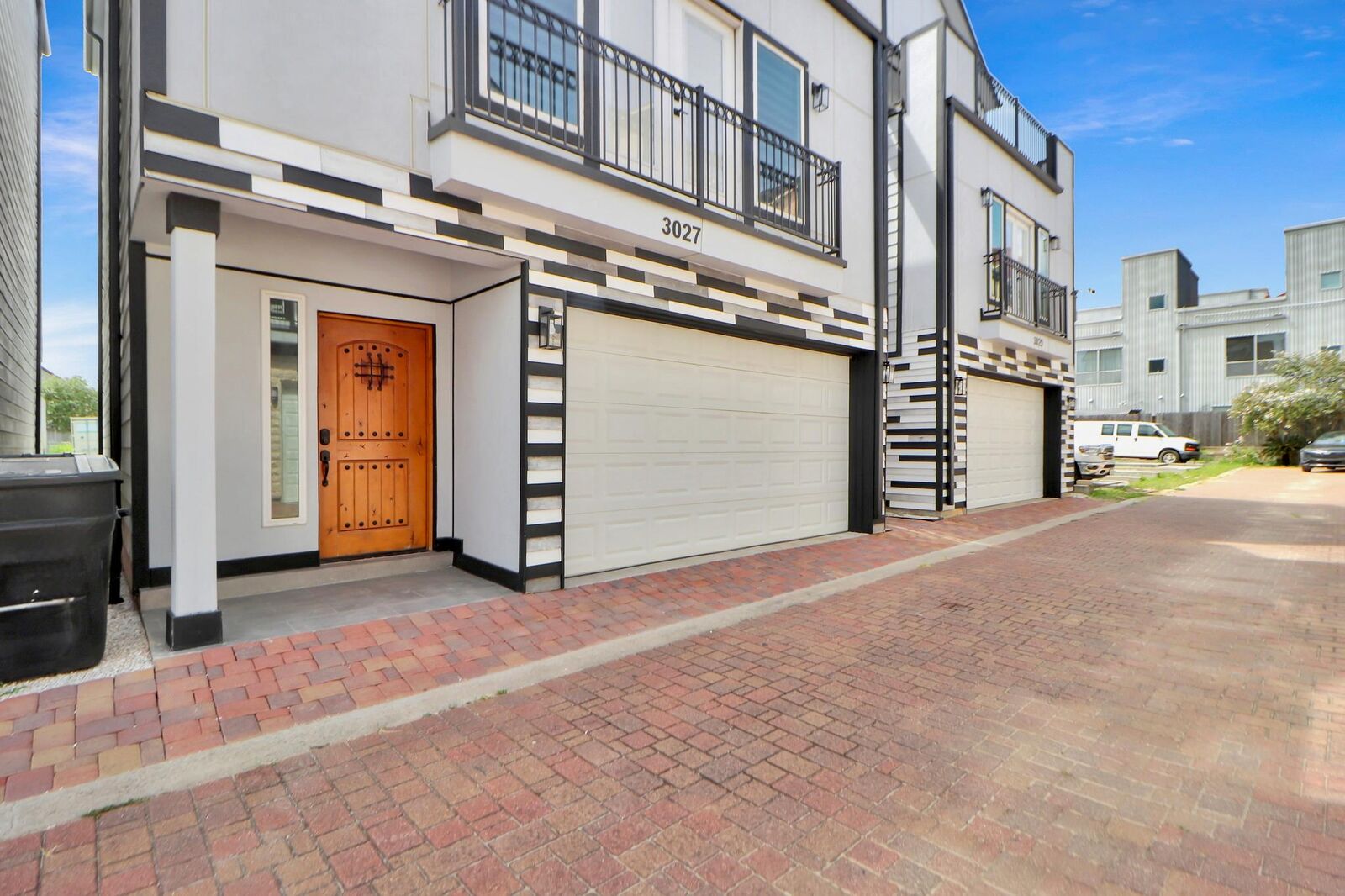 Property Photo:  3027 Clinton Drive  TX 77020 