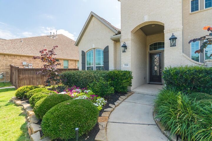 Property Photo: 25206 Driftwood Harbor Lane TX 77375
