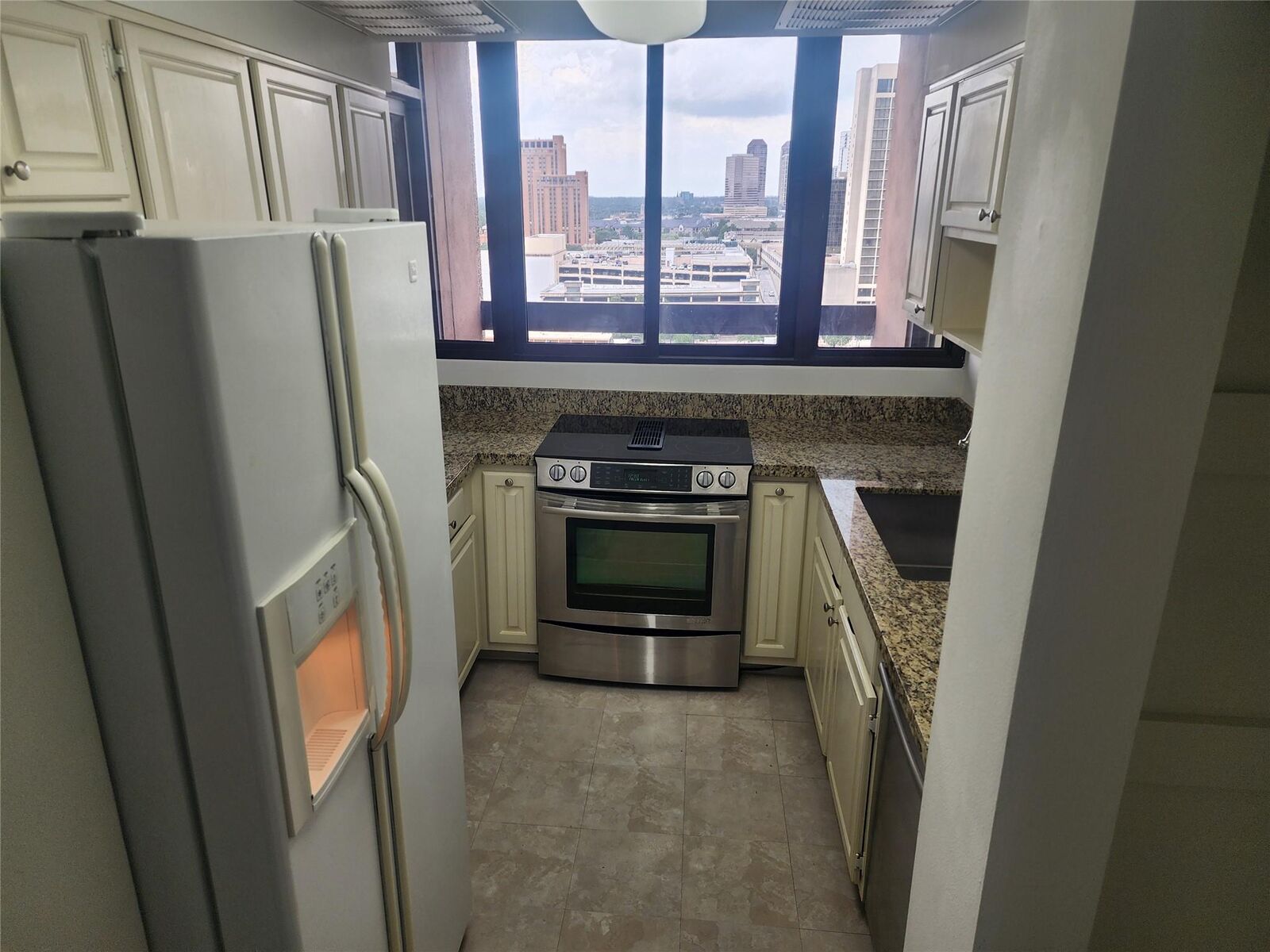Property Photo:  5150 Hidalgo Street 1403  TX 77056 