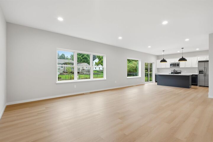 Property Photo: 1307 W 19th Street IA 50613