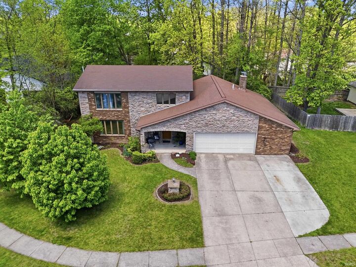 Property Photo:  2208 Hearthstone Drive  IN 46804 