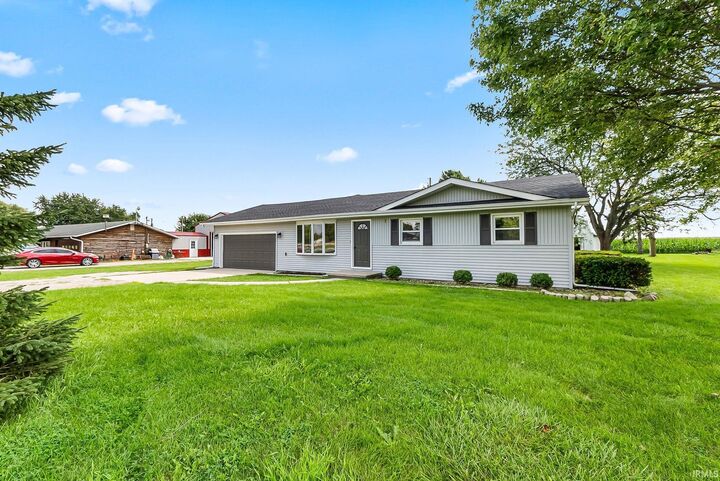 Property Photo:  21722 N State Road 101  IN 46797-9555 