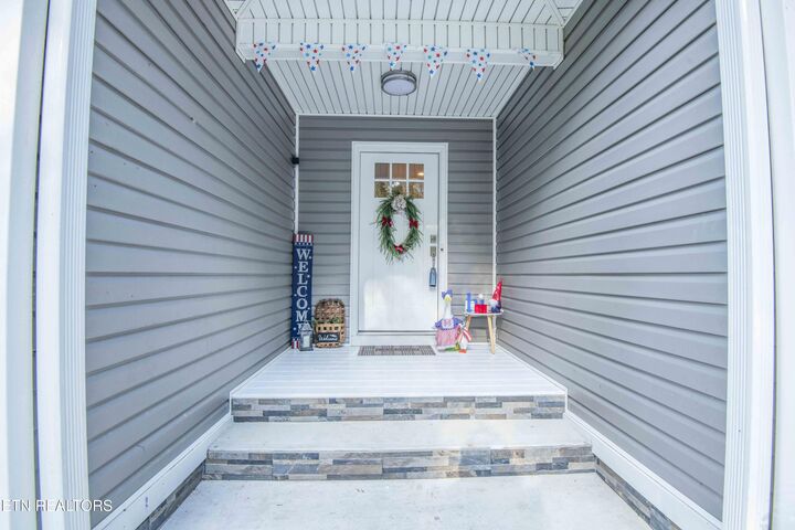 Property Photo:  125 Van Stowe Rd  TN 37748 