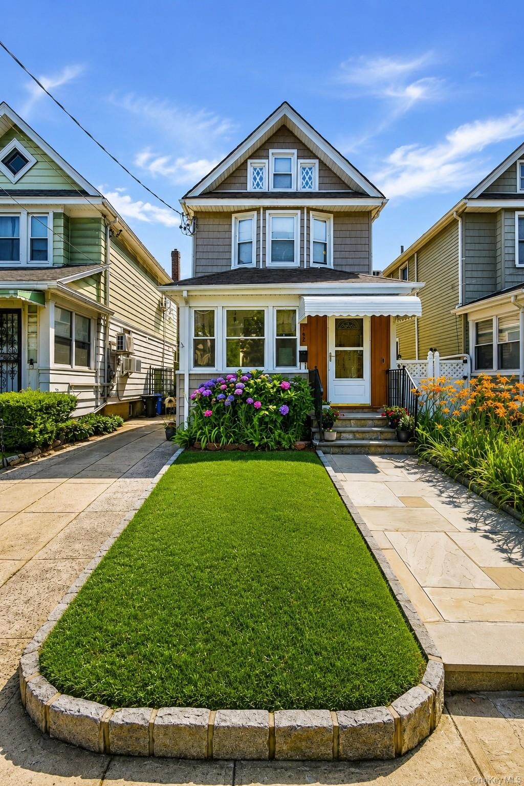 Property Photo:  142 Beechwood Avenue  NY 10553 