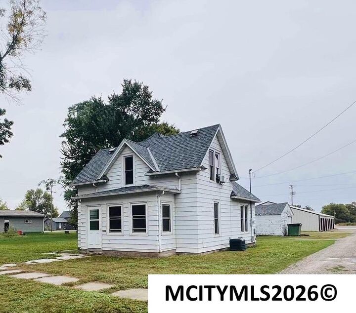 Property Photo:  95 14th St N  IA 50459 