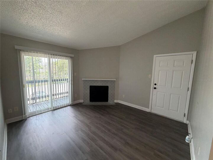 Property Photo: 3716 Idlebrook Circle 206 FL 32707
