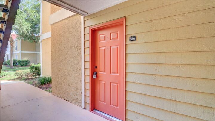 Property Photo:  9481 Highland Oak Drive 1001  FL 33647 