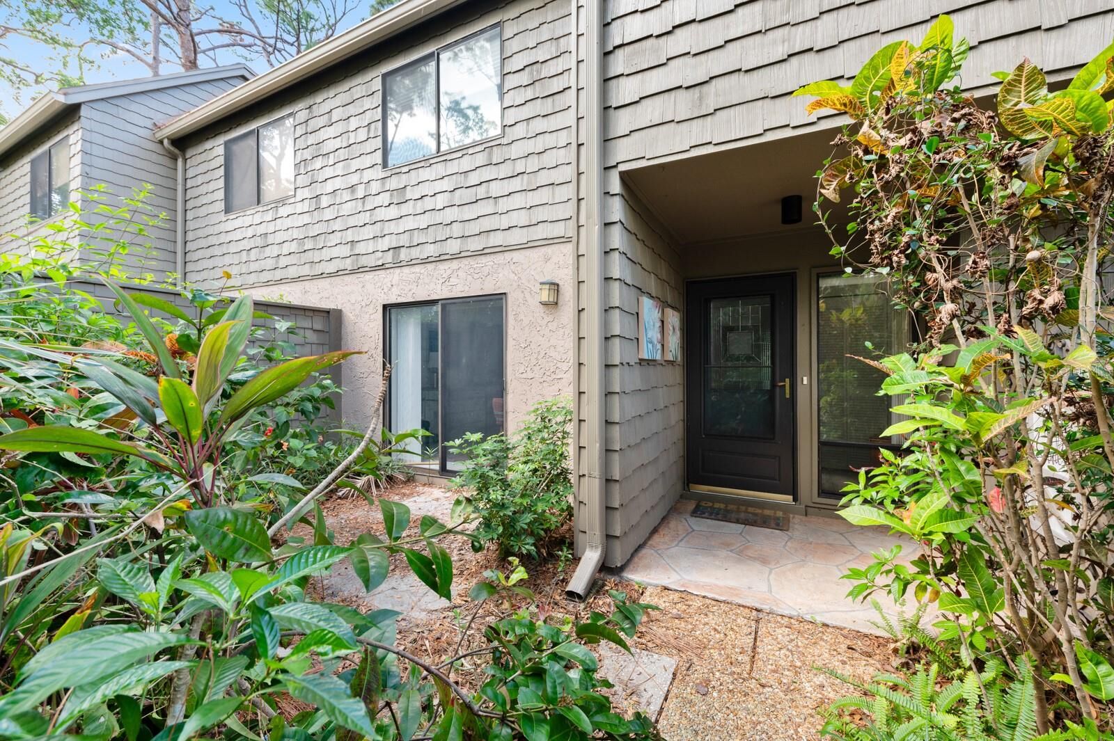 Property Photo:  1704 Pelican Cove Road T138  FL 34231 
