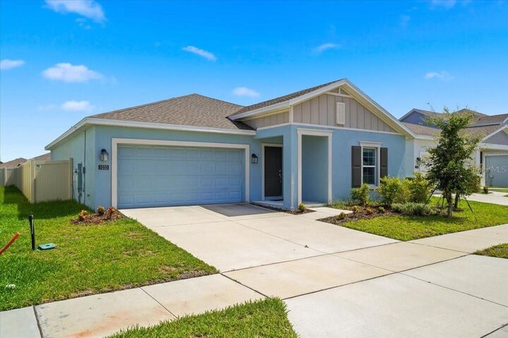 Property Photo: 1033 Holden Way FL 33839