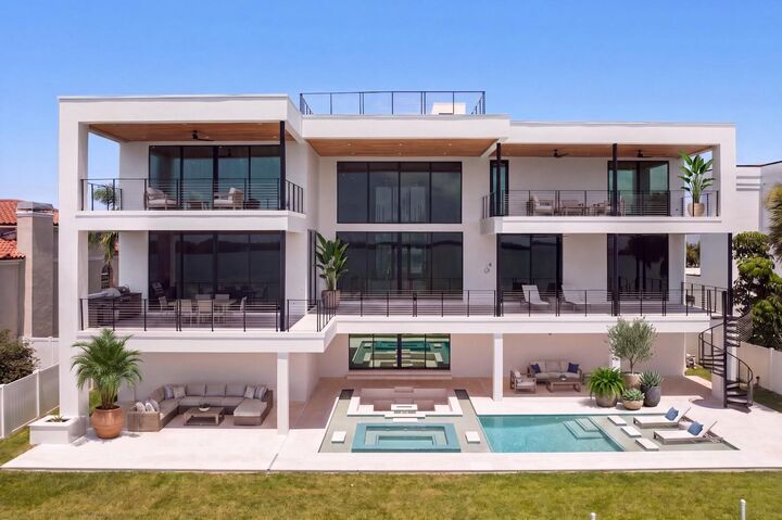 Property Photo:  114 Sands Point Drive  FL 33715 