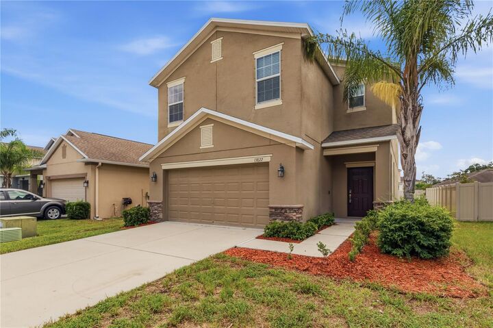Property Photo:  13822 Reindeer Circle  FL 34669 