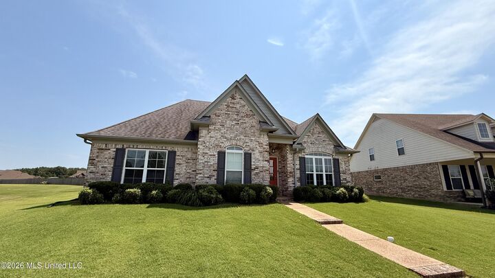 Property Photo: 4928 Margarette Circle MS 38654