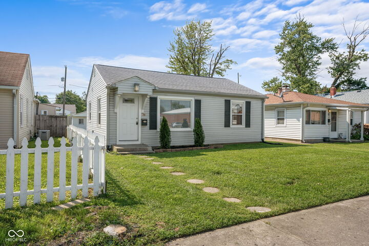 Property Photo:  76 N 2nd Avenue  IN 46107 