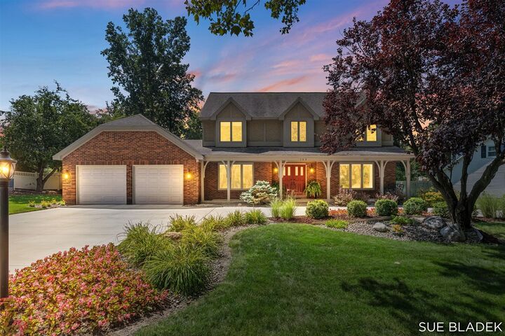 Property Photo:  152 Sorrento Drive  MI 49423-6618 