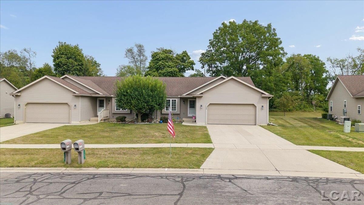 Property Photo:  165 Stoli Court  MI 49265 