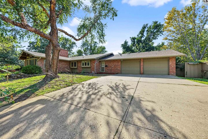 Property Photo:  534 Upper Mill Hts Dr  KS 67401 