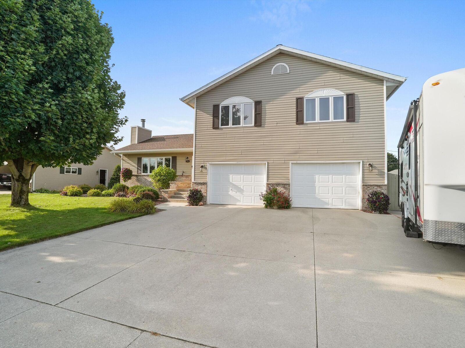 Property Photo: 2810 44th St WI 54241