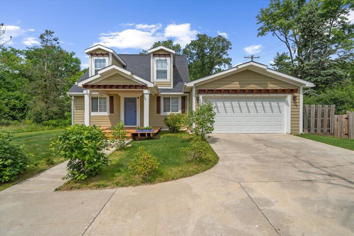Property Photo:  1 Maple Village Court  MI 48103 