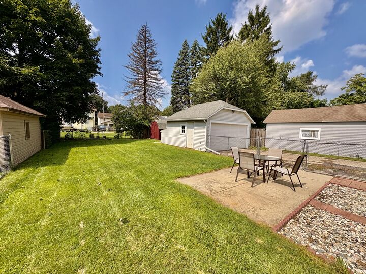 Property Photo:  602 Seventh Street  MI 49203 