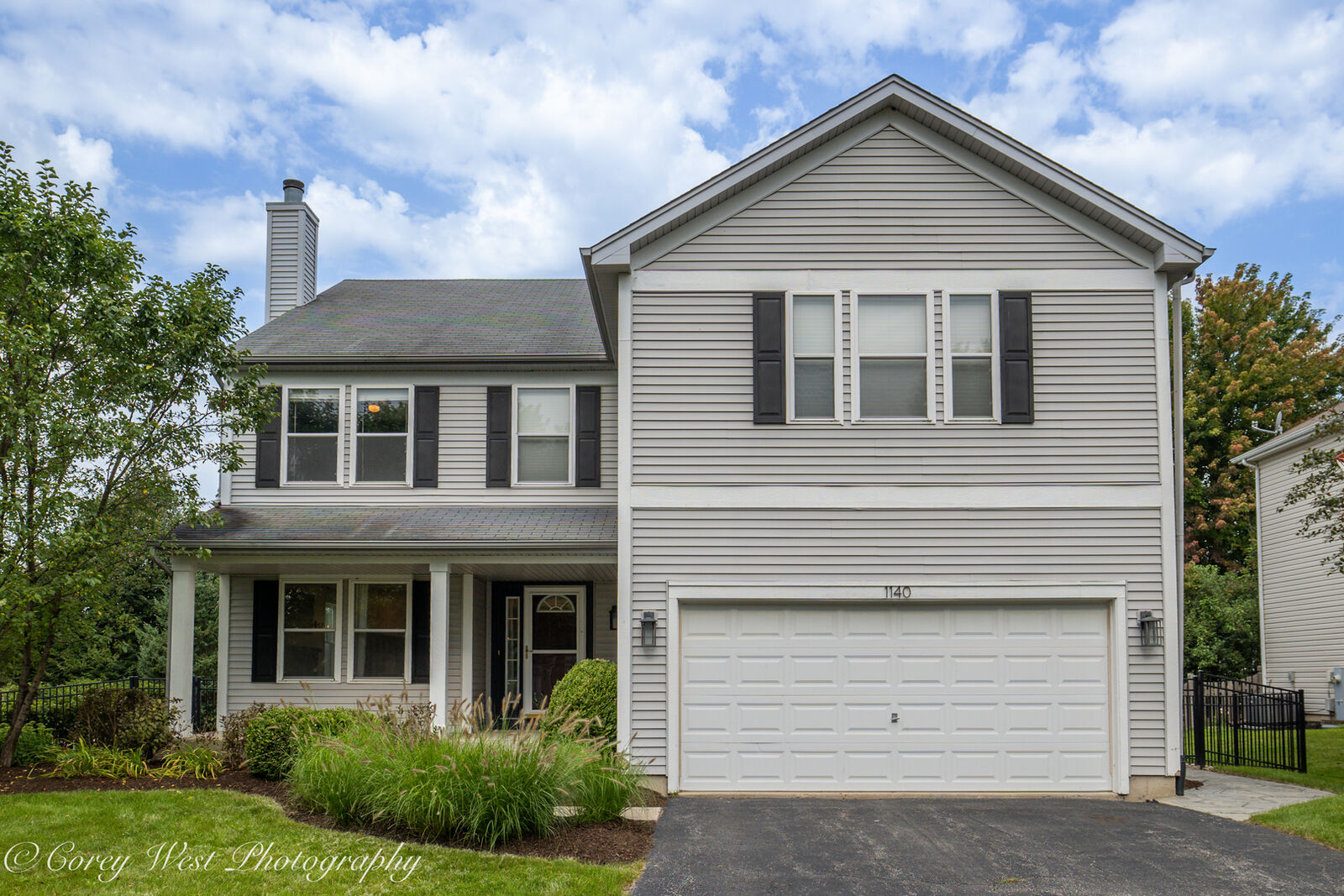 Property Photo:  1140 Berry Street  IL 60119 