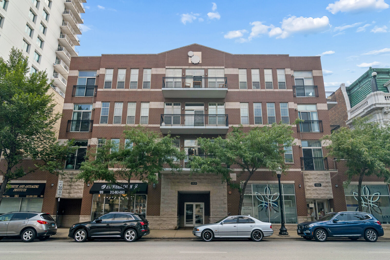 Property Photo: 1919 S Michigan Avenue 200 IL 60616