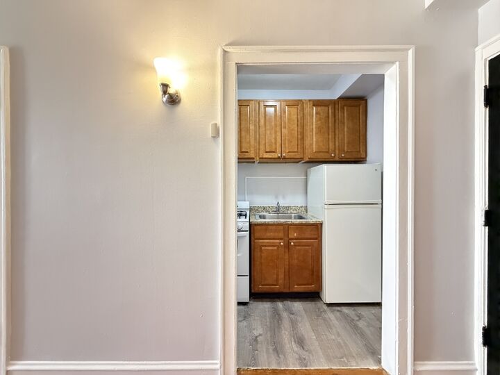 Property Photo: 917 W Eastwood Avenue 307 IL 60640