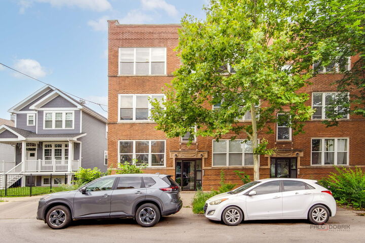 Property Photo:  4348 N Sacramento Avenue 3  IL 60618 