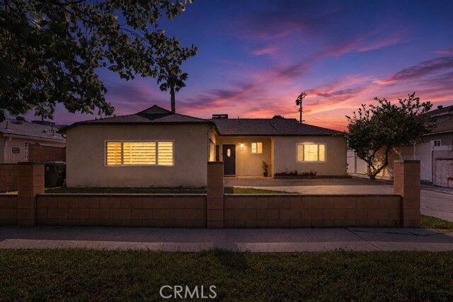 Property Photo: 6949 Aura Avenue CA 91335