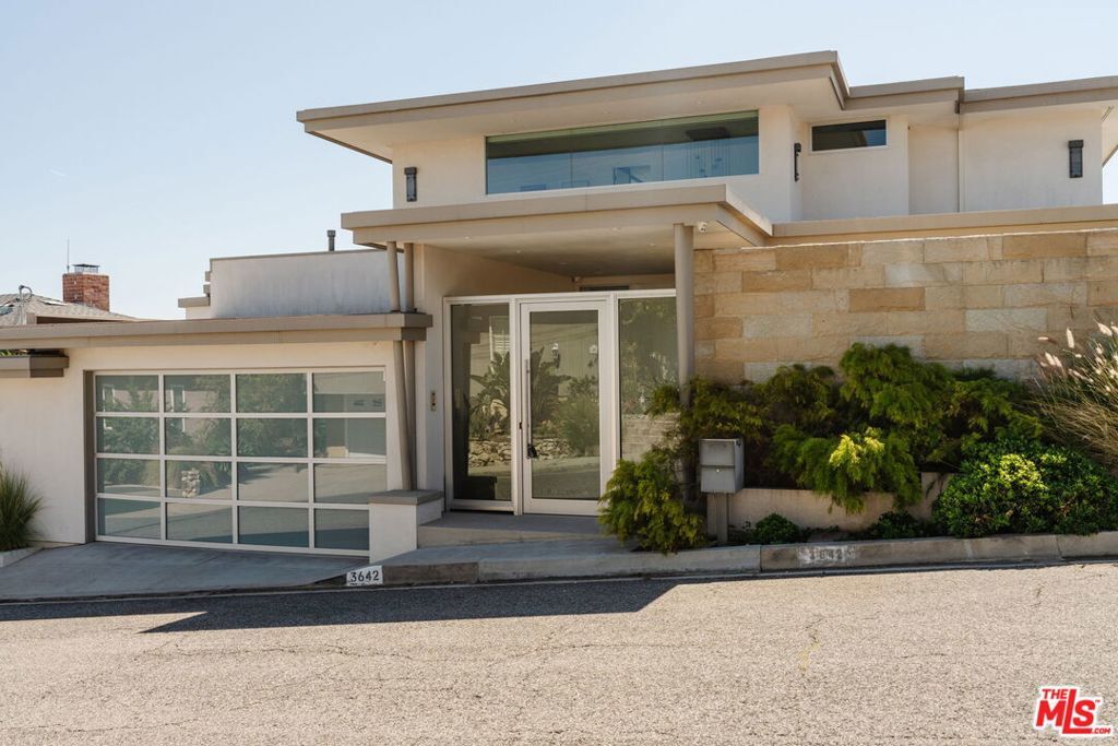 Property Photo:  3642 Beverly Ridge Drive  CA 91423 