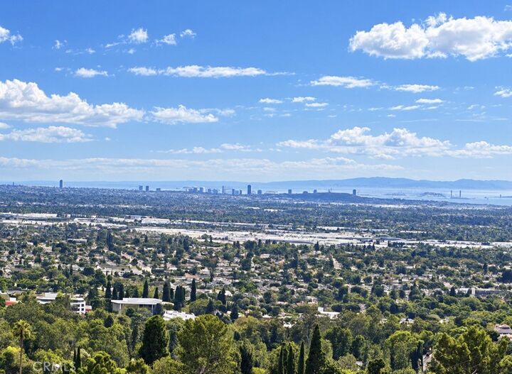 Property Photo: 15931 Aurora Crest CA 90605