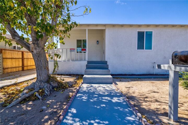 Property Photo: 124 W Fredricks CA 92311