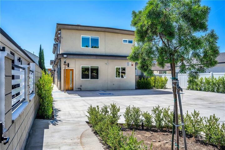 Property Photo:  10882 1/2 Dora Street  CA 91352 