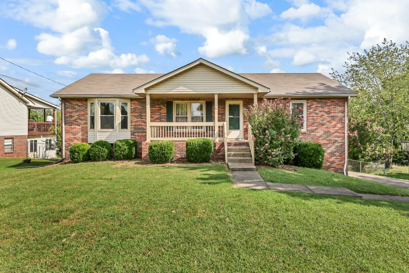 Property Photo: 921 Lindsey Dr TN 37042