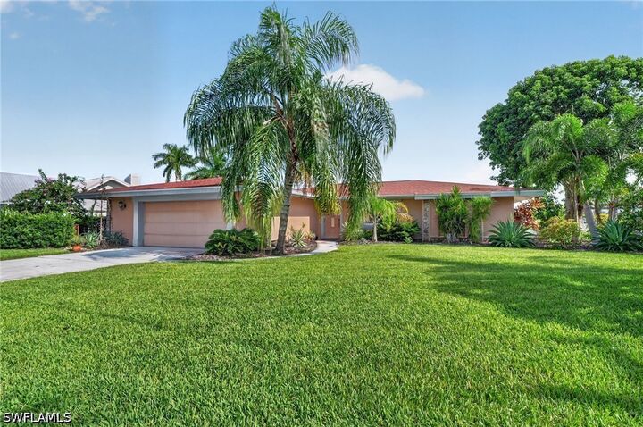 Property Photo:  1802 Lakeview Boulevard  FL 33903 