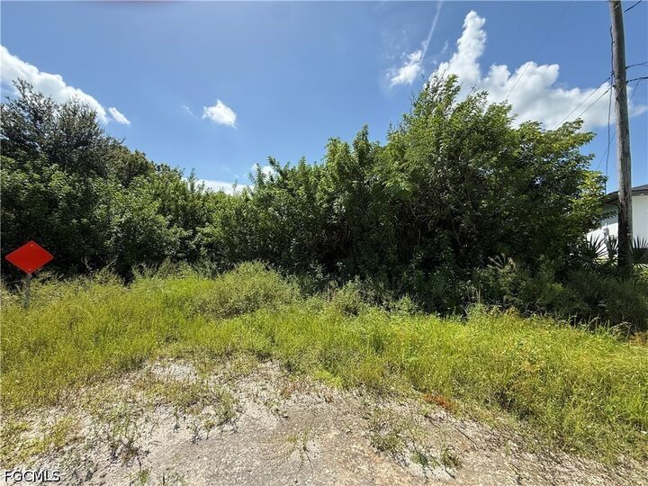 Property Photo: 2501 43rd Street SW FL 33976