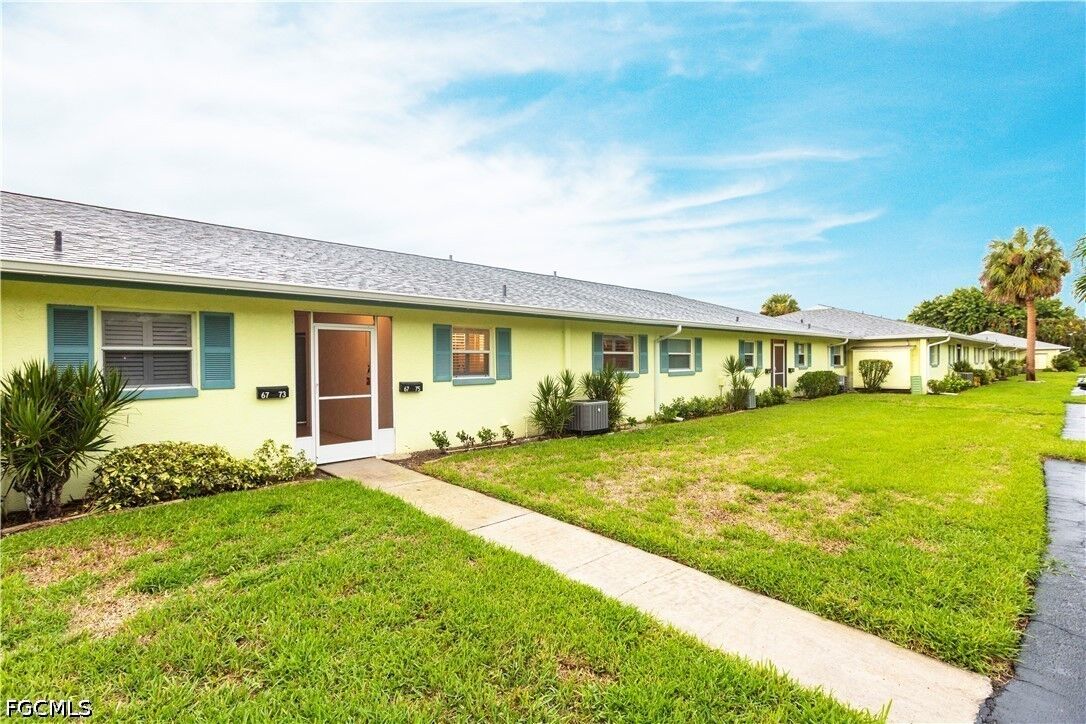 Property Photo: 6775 Lake McGregor Circle FL 33919