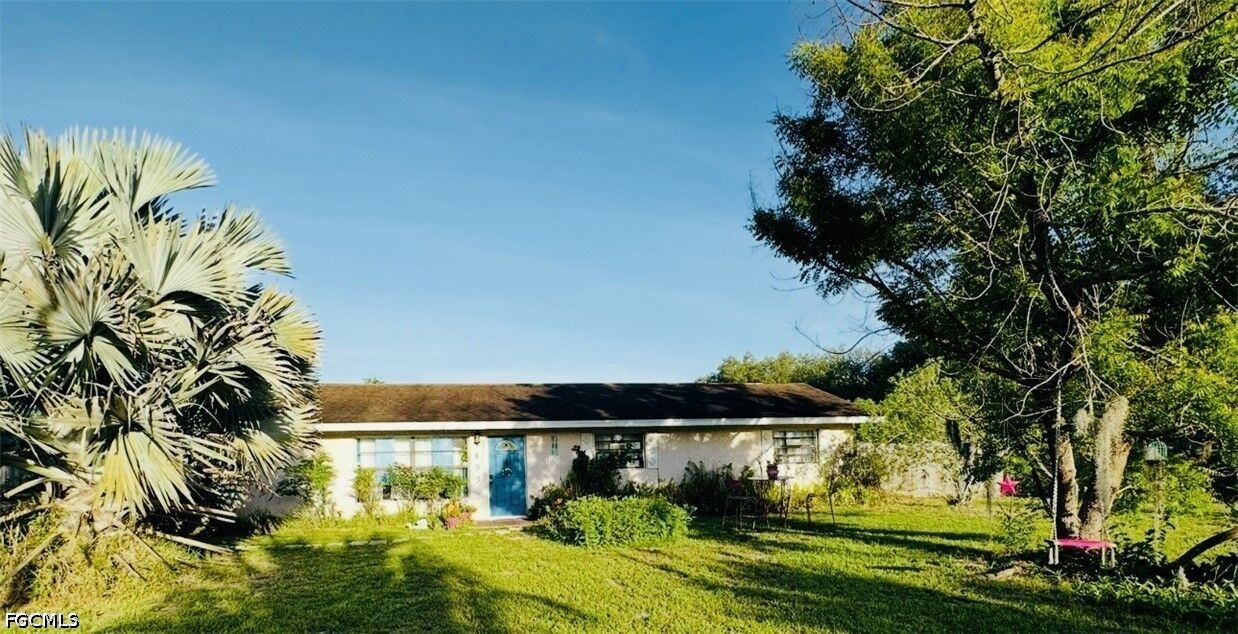 Property Photo:  455 Trader Road  FL 33935 