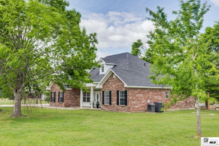 Property Photo: 15 McMillan Road LA 71232