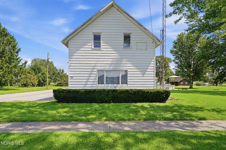 Property Photo:  201 Lincoln Street  OH 45868 