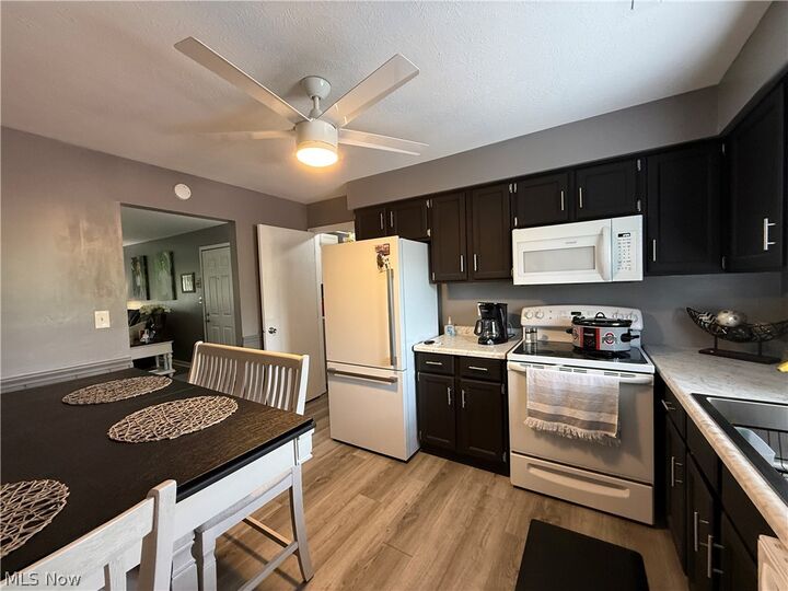 Property Photo: 852 Pearson Circle 4 OH 44512