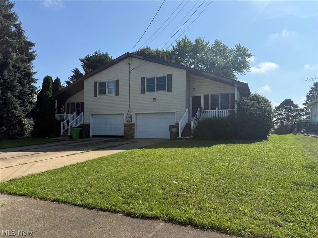 Property Photo:  1532 Ellesmere Avenue NW  OH 44720 