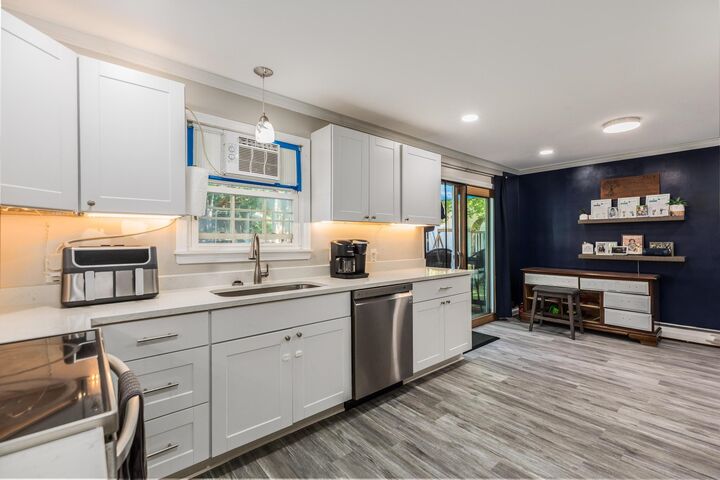 Property Photo:  10 Howe Street  NH 03867 