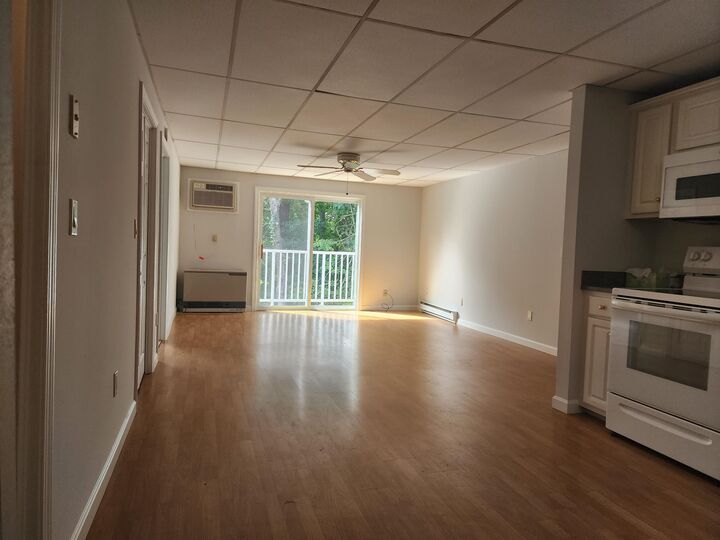Property Photo:  162-L Capitol Hill Drive  NH 03053 