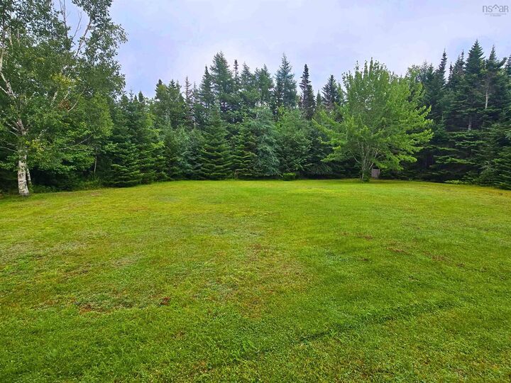 Property Photo: 21 Lakefront Drive NS B2E 1B3